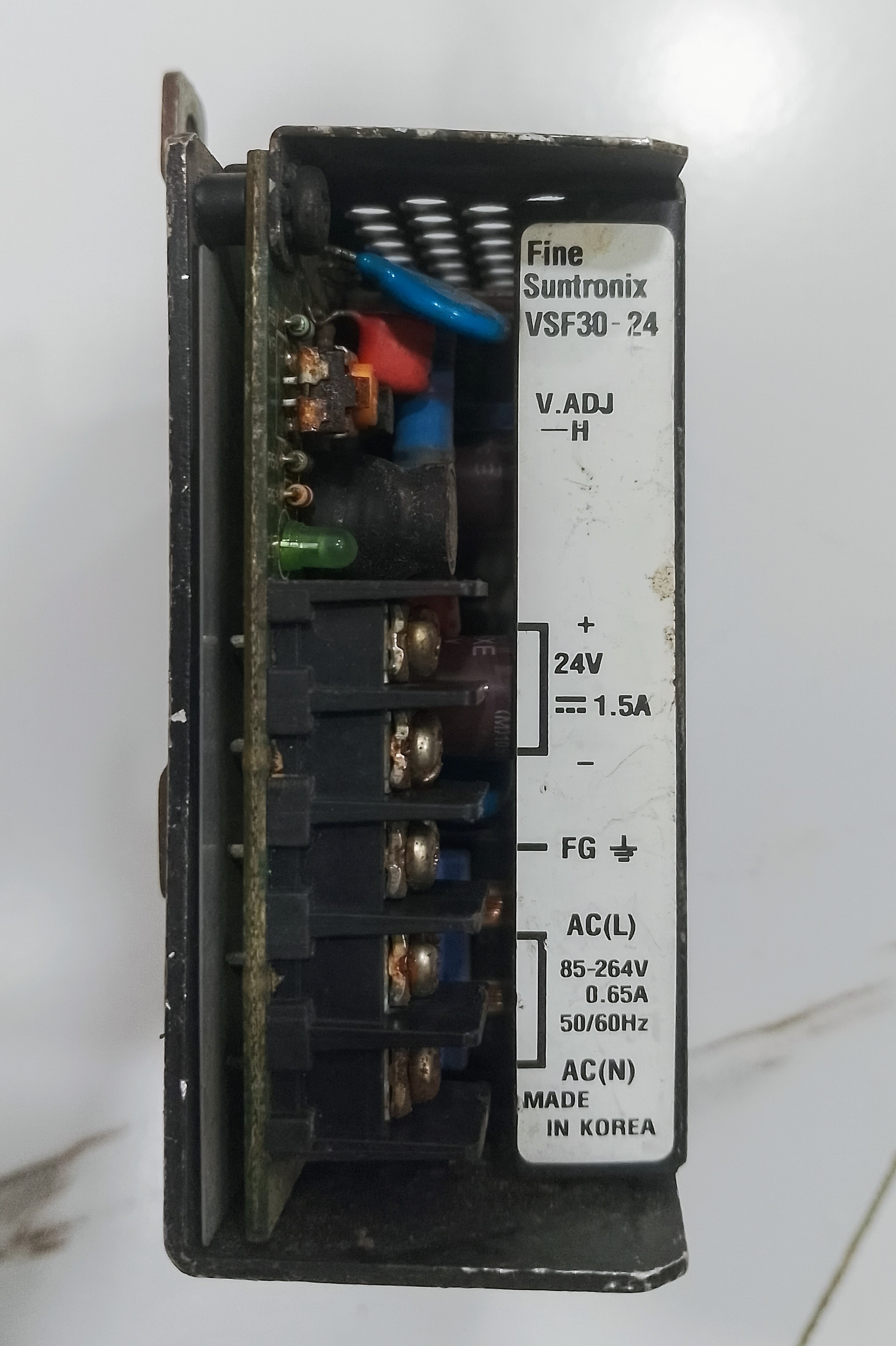Fine Suntronix VSF30-24 Power Supply, Output 24V - 1.5A