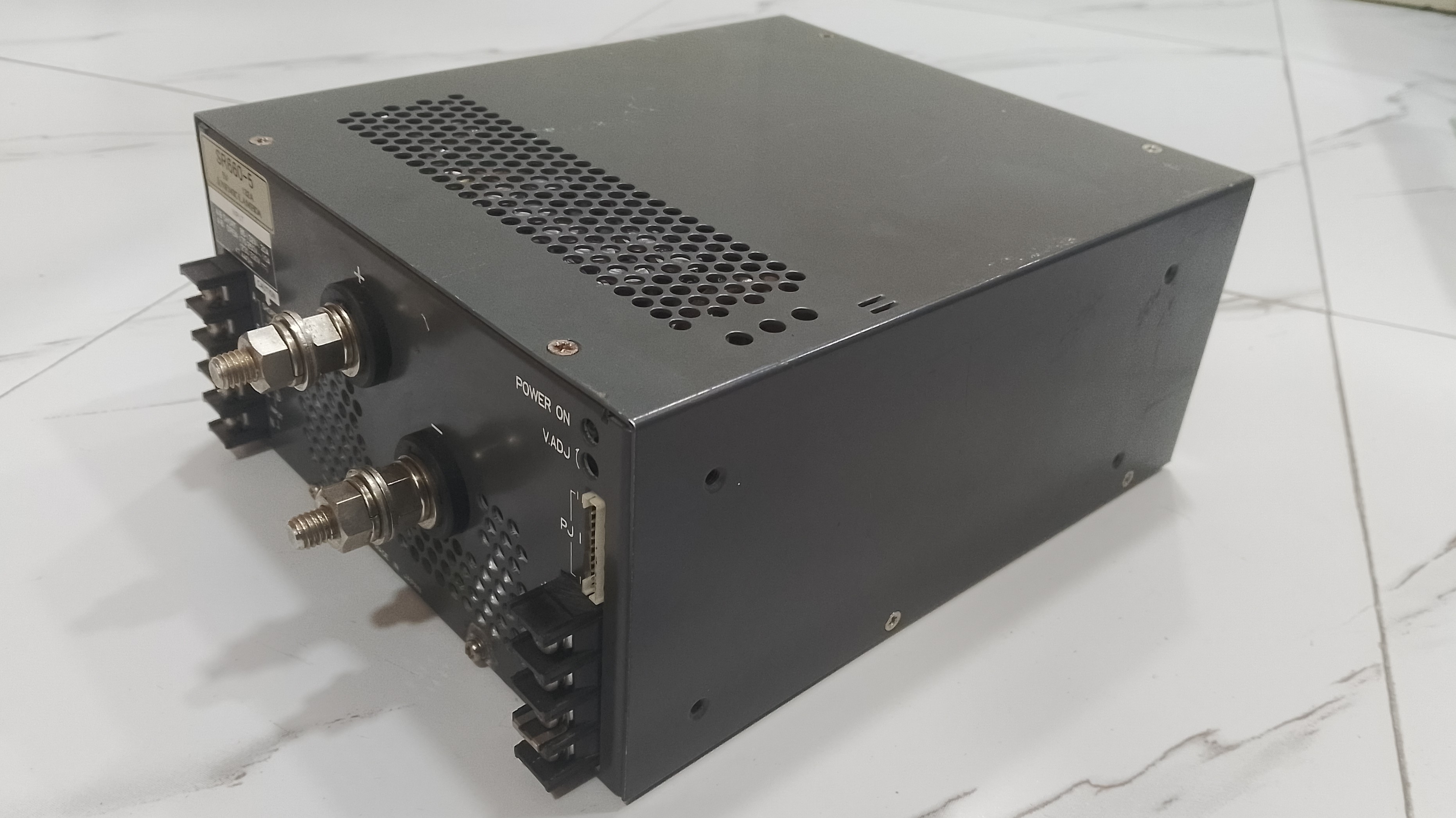 NEMIC-LAMBDA OUTPUT POWER SUPPLY MODEL SR660-5V 132A