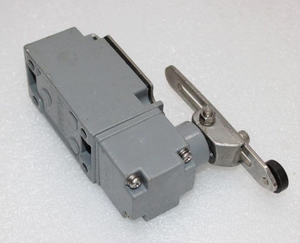Q-LIGHT CO.LTD SLP2130 LIMIT SWITCH